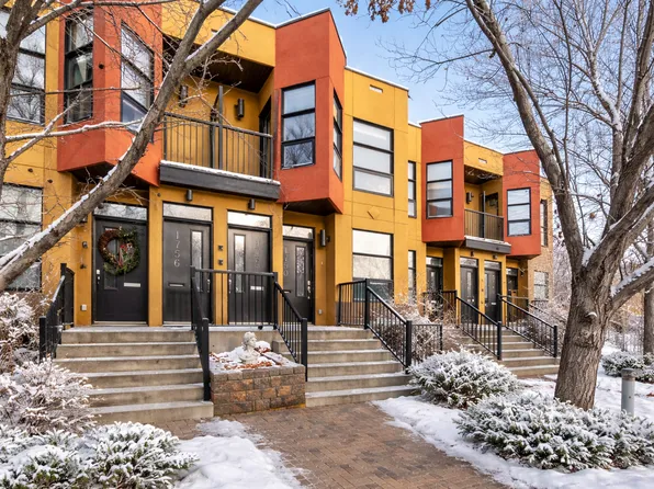 1766 26th Ave SW #1766, Calgary, AB T2T 1C2