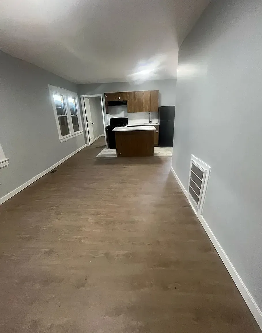 4 bed, 1200 sqft, $3,525 — Photo 2