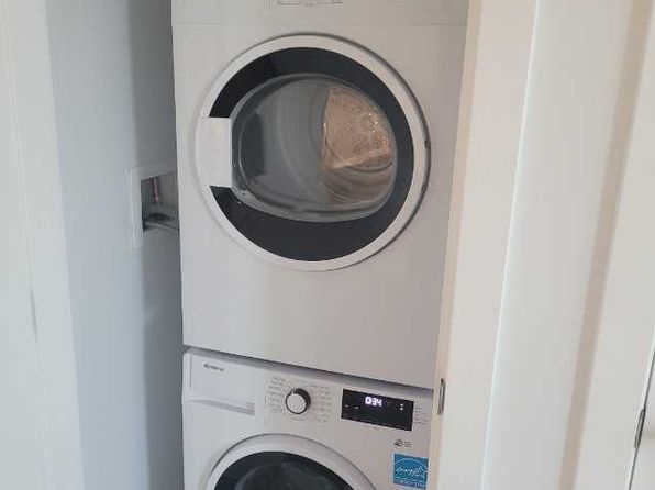 2 bedroom rental in Burnaby — photo 2