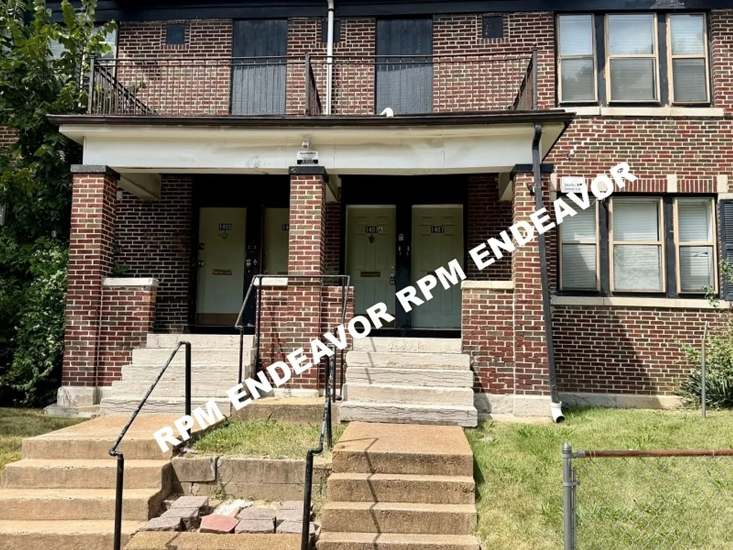 1405 - 1407 Rowan Ave — Photo 2