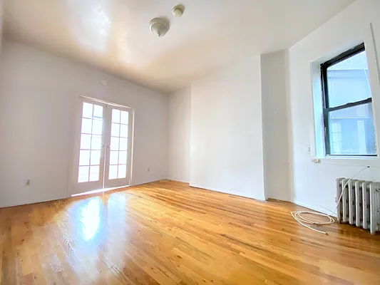 Rented by Bond New York | media 4