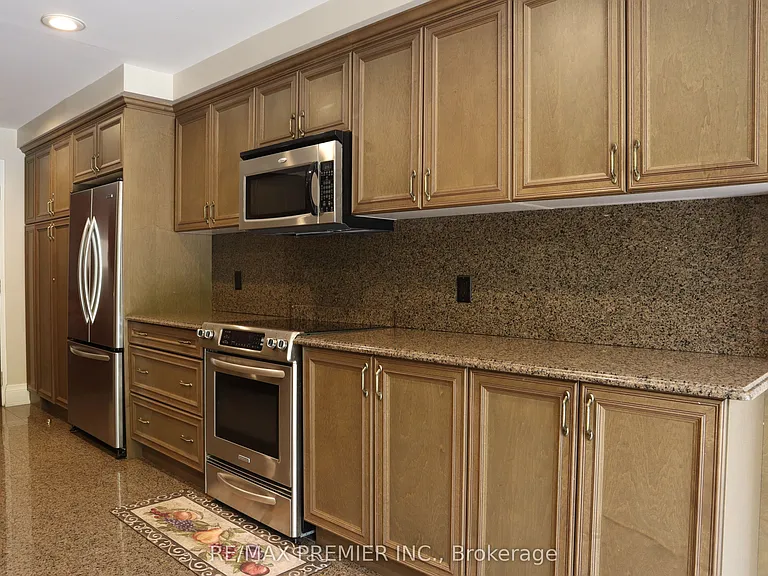 9225 Jane St #1506 — Photo 33