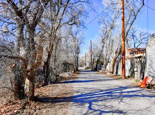 2532 Carson Rd NW, Albuquerque, NM 87104