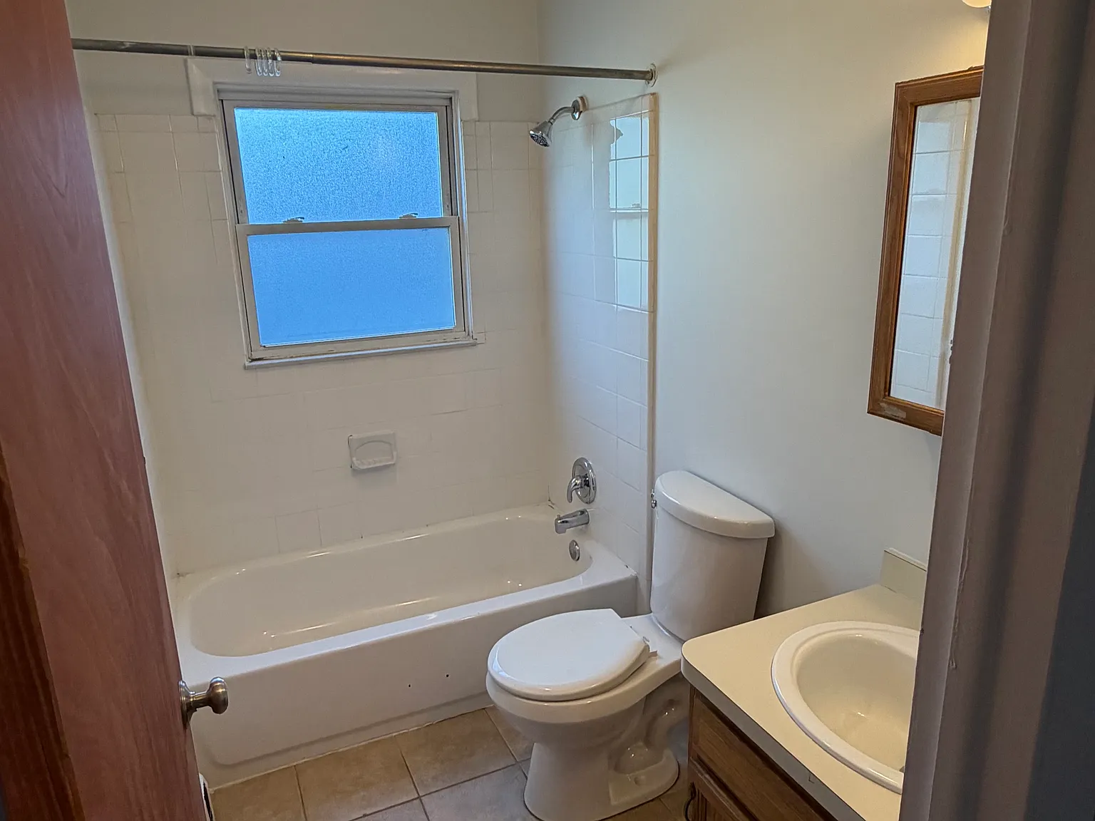 2 bed, 800 sqft, $895 — Photo 2