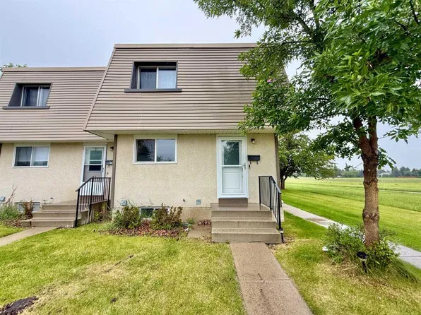 115 NE Lafayette Blvd W #20, Lethbridge, AB T1K 4B9