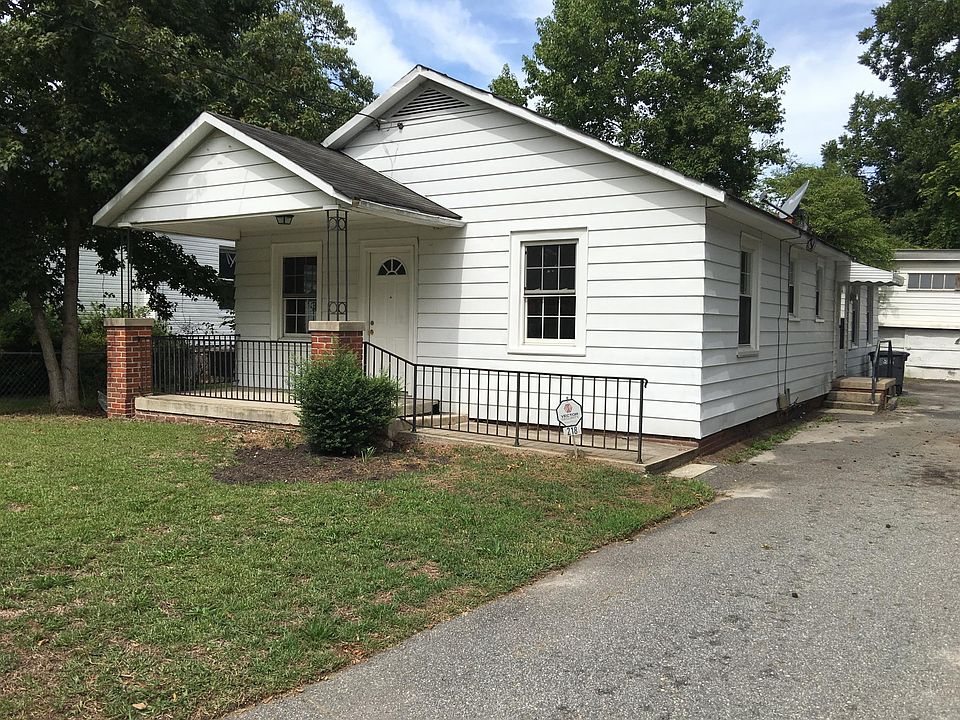 1st image of 218 Earl St