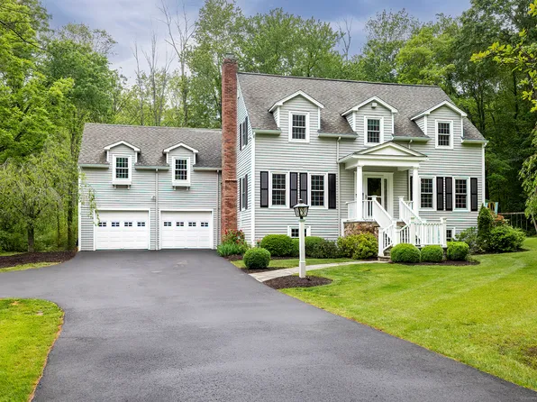 49 Lamppost Drive, Redding, CT 06896