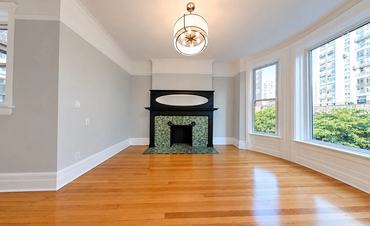2 bed, 1119 sqft, $3,995 — Photo 4