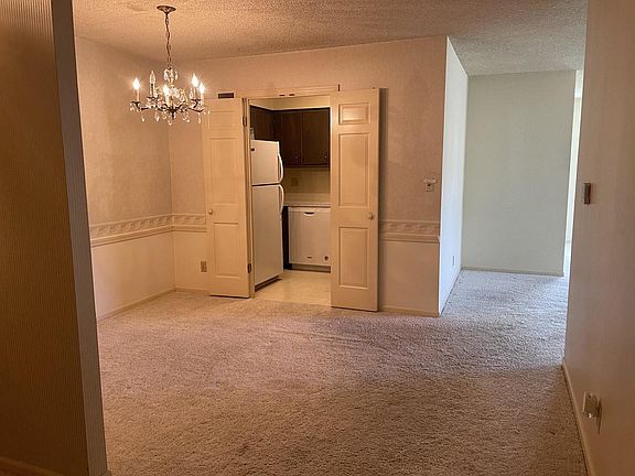 5th image of 460 W Downer Pl APT 3D