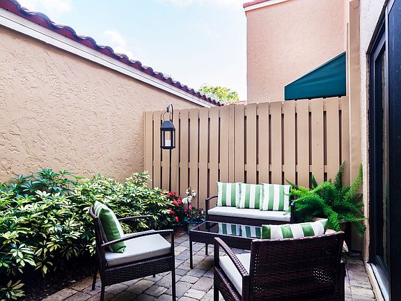 4th image of 507 Beachwalk Cir