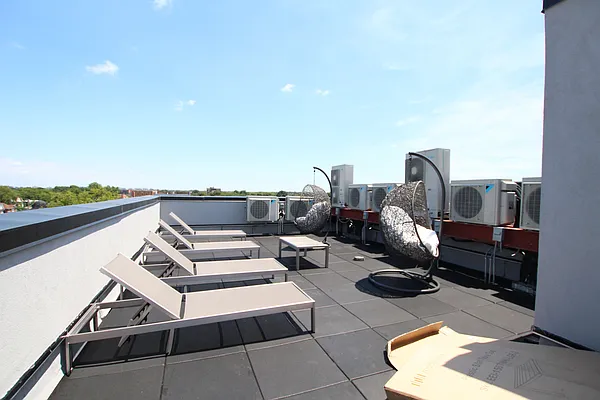 Rented by Nooklyn NYC LLC | media 38