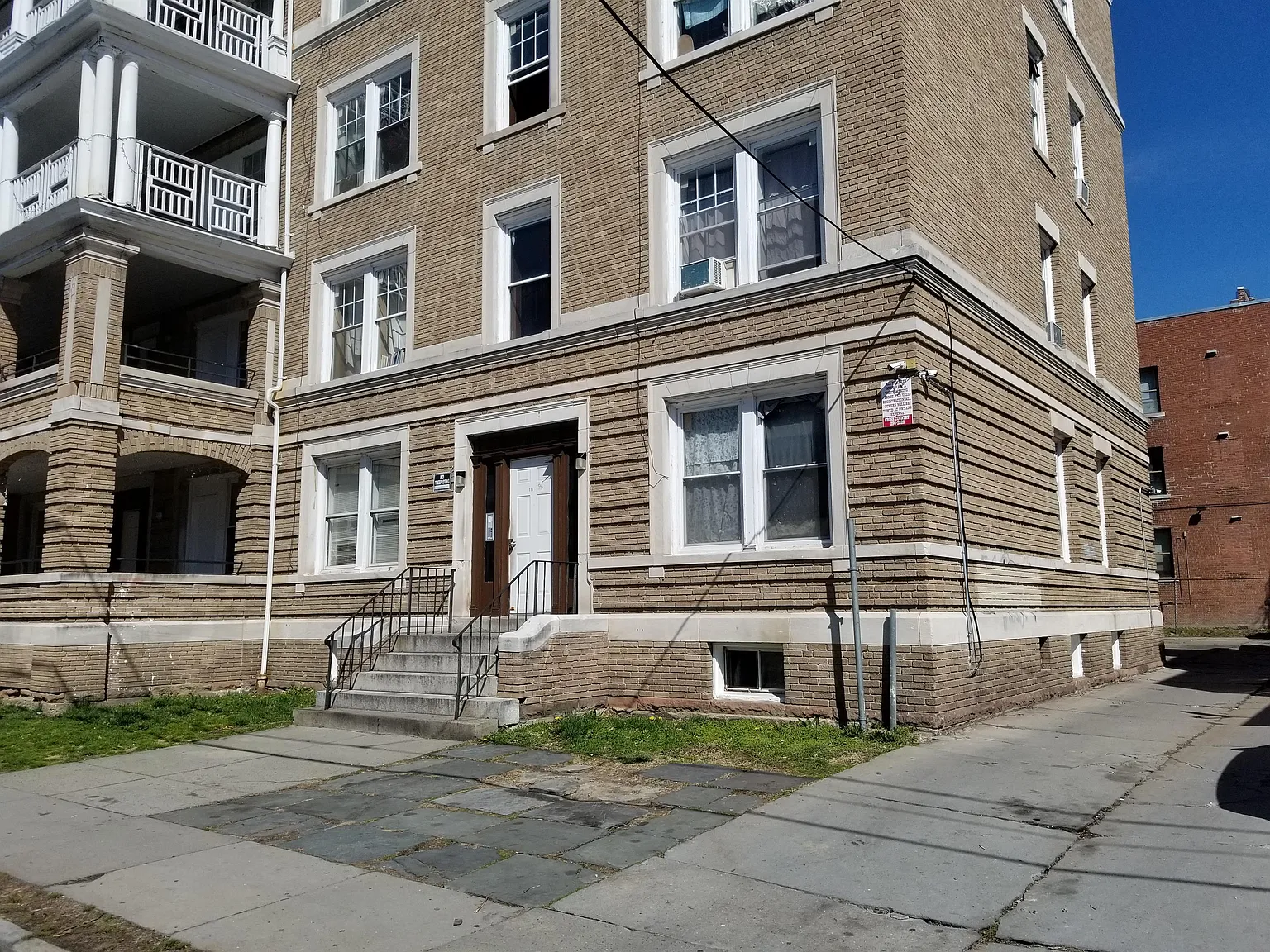270 Sigourney and 114, 116 Ashley Street - 4 — Photo 3