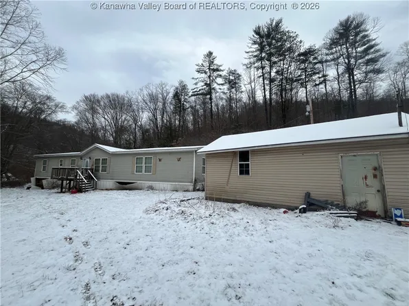 161 Gable Ln, Racine, WV 25165