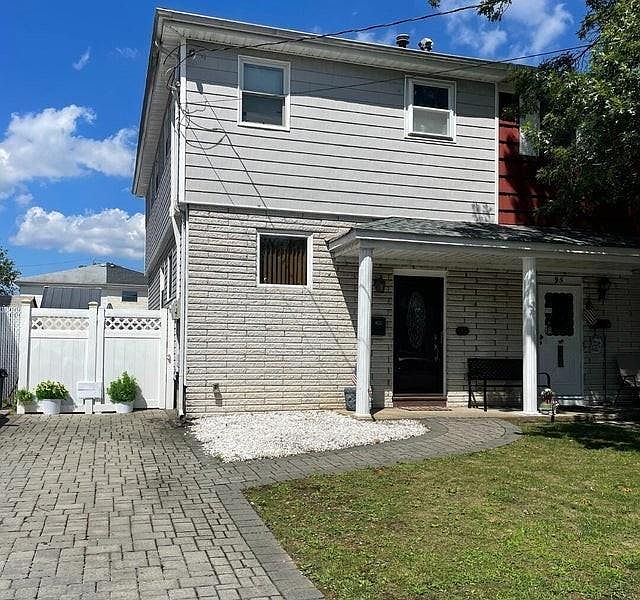 1st image of 97 Amber St