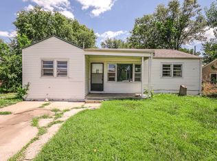 2620 N Poplar St, Wichita, KS 67219