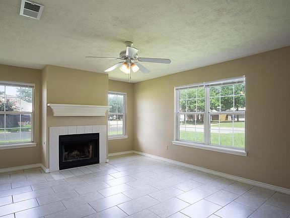 3rd image of 1200 Bayou Woods Dr