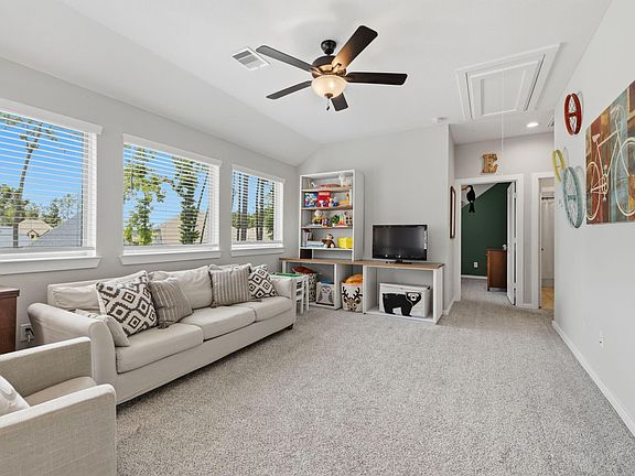 5th image of 421 Rise Ln