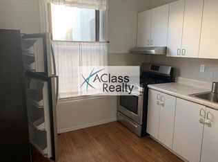 31-40 42nd St #C7, Astoria, NY 11103