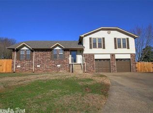 16 Tallyho Ct, Jacksonville, AR 72076