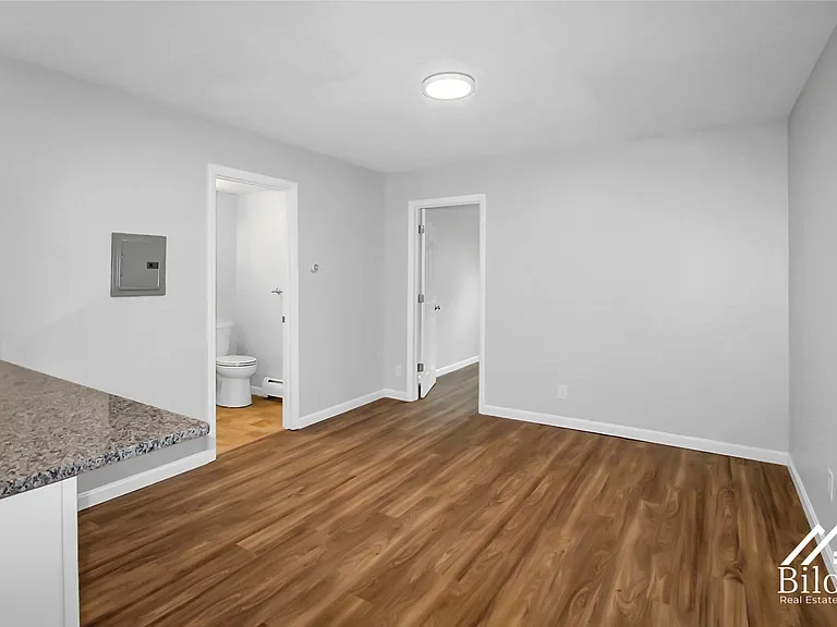 1250 South Broadway — Photo 27