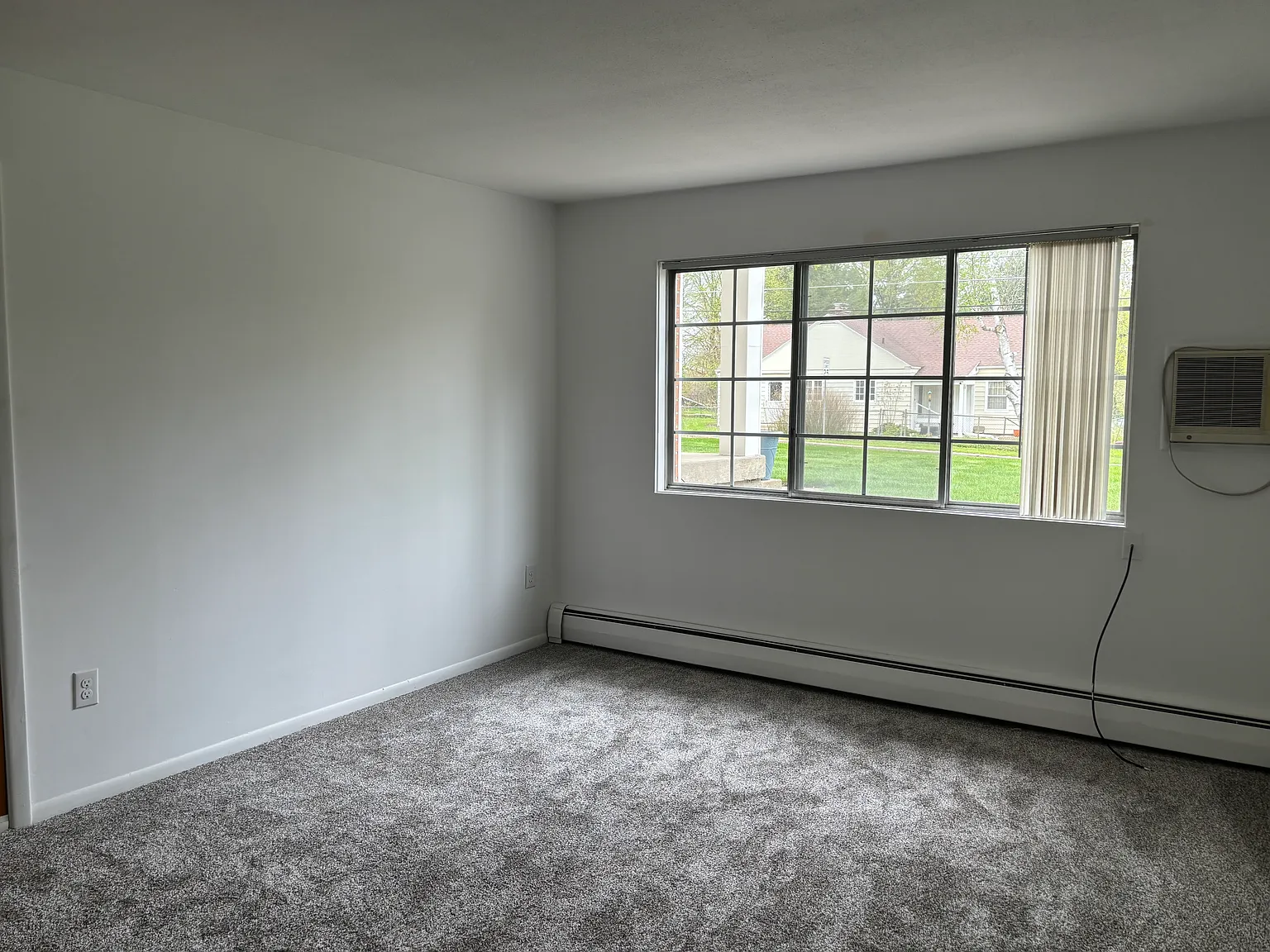 2 bed, 900 sqft, $1,200 — Photo 3