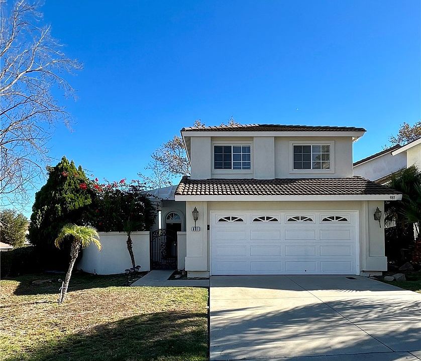 1st image of 981 La Palma Cir