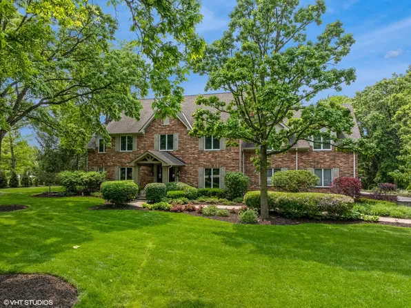 26874 N Countryside Lake Dr, Mundelein, IL 60060