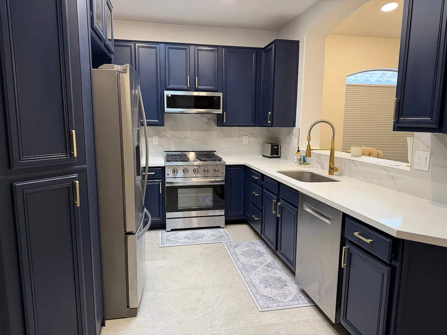 3 bed, 1879 sqft, $7,495 — Photo 2