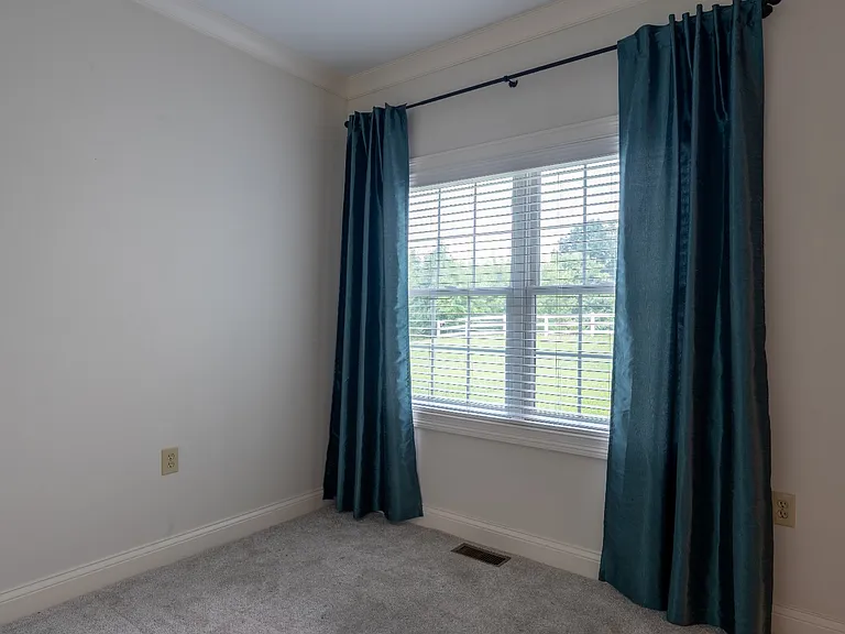 8196 Course View Dr — Photo 27