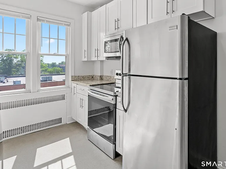 6 Highland St #B2 — Photo 12