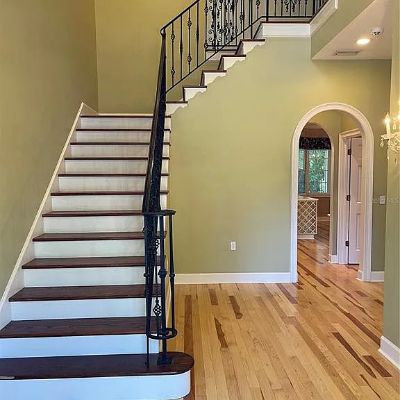 6604 Crescent Lake Dr — Photo 2