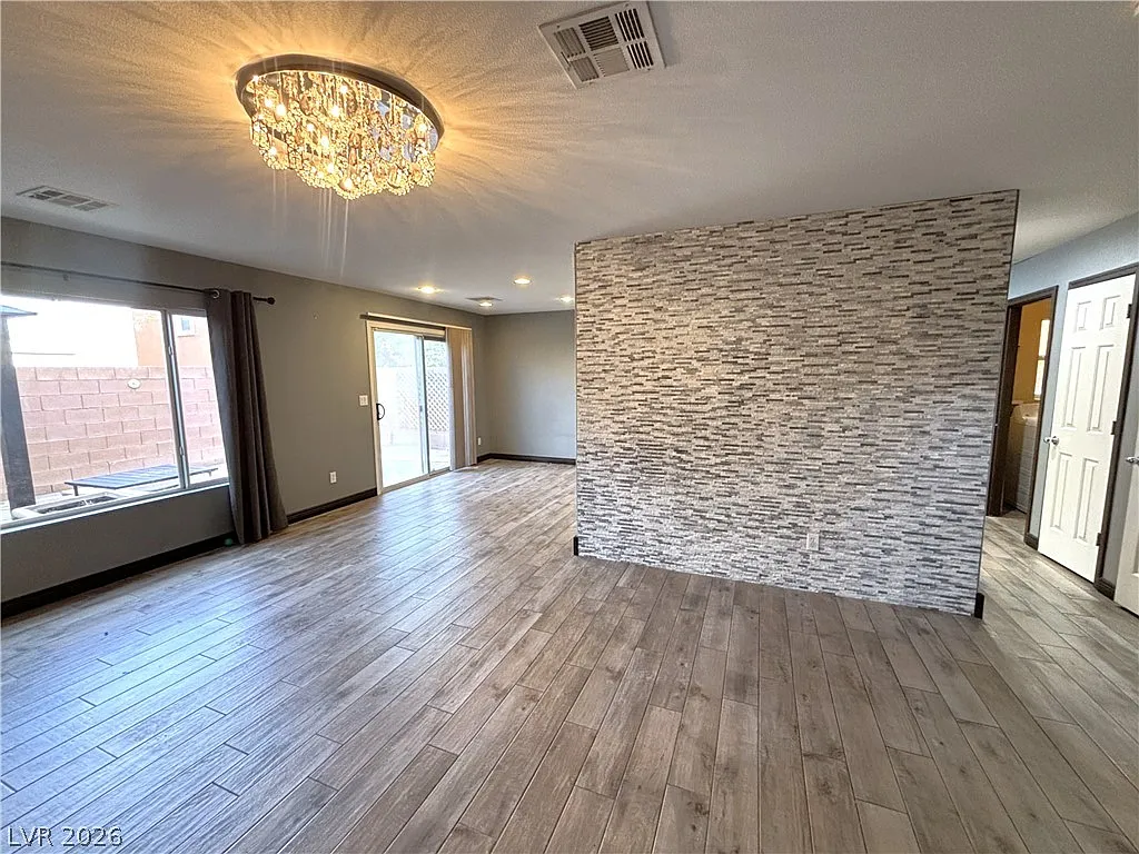 3 bed, 2.5 bath, 1569 sqft, $1,950 — Photo 4