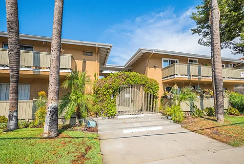 20353 Saticoy St Photo 1