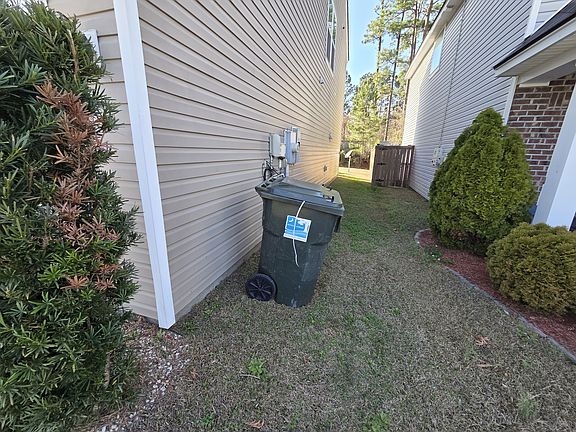 2nd image of 104 Lakestone Rd