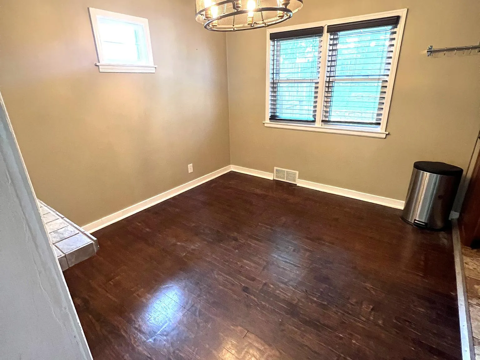 3 bed, 1492 sqft, $1,600 — Photo 3