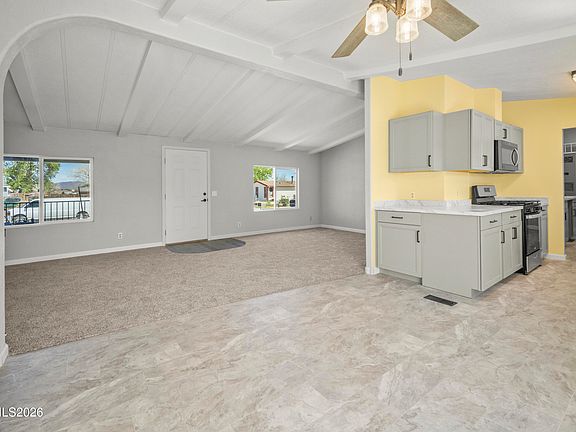 5th image of 843 Silver Way