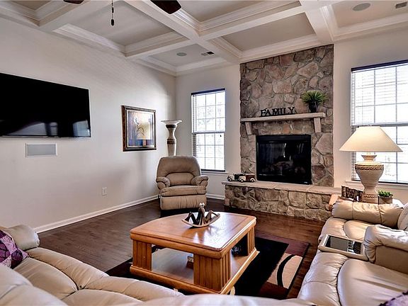 4th image of 9301 Briarhill Way