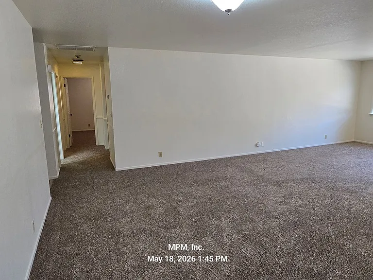 950 Player Ln — Photo 17