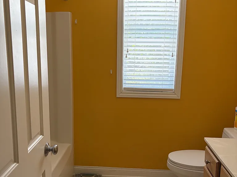 555 N Whitman Ct SE — Photo 11
