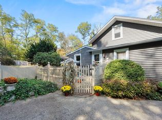 27 Viola Ave, Haverhill, MA 01832