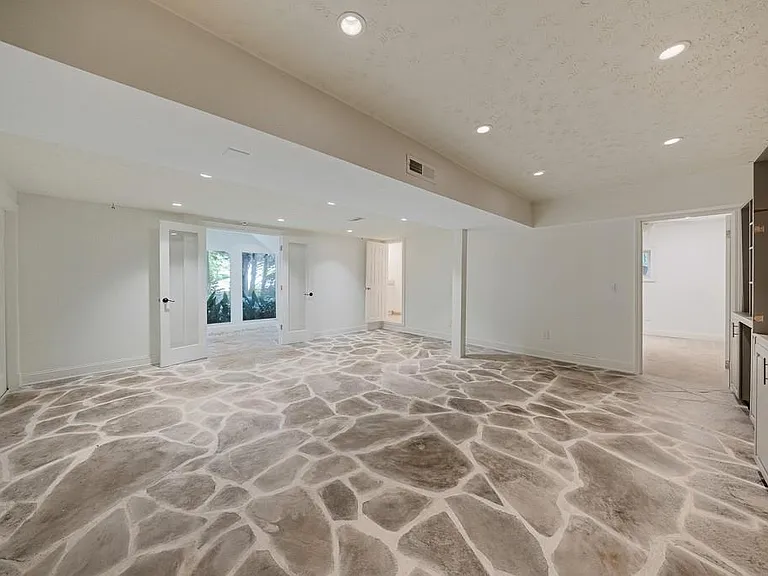 102 Vanessa Dr SE — Photo 6