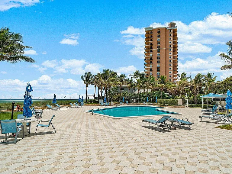 5200 N Ocean Dr #102 — Photo 21