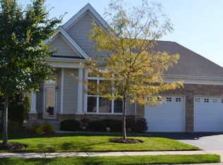 3869 Valhalla Dr, Elgin, IL 60124