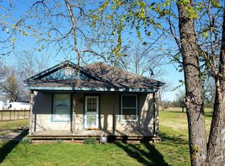 908 N 7th St, Neodesha, KS 66757