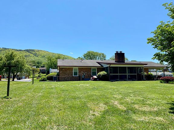 3rd image of 115 Grimes St