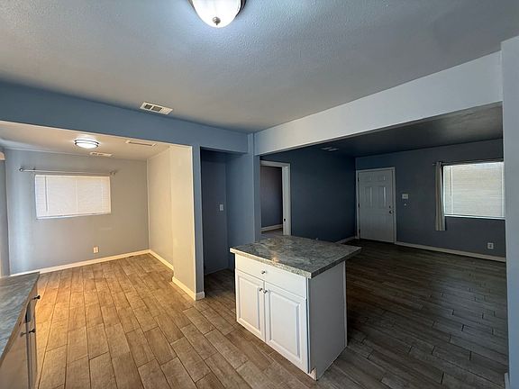 5th image of 718 Pierce St