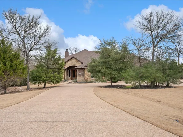 5200 Branding Iron Ct, College Station, TX 77845