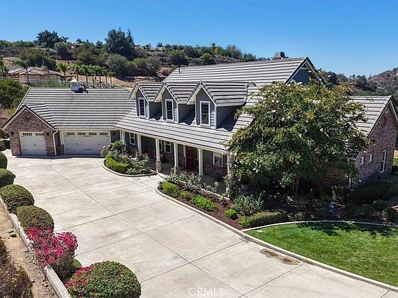 3rd image of 45091 Calle Cuesta Rd