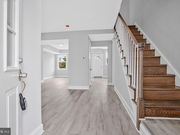 2nd image of 3617 Elmley Ave
