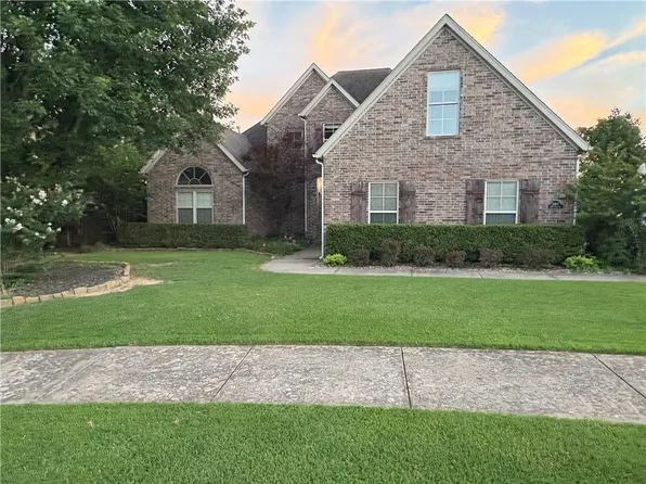 6407 Heritage Ave, Bentonville, AR 72713